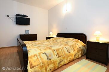 Family-friendly apartments with swimming pool Žrnovska Banja, Korčula - 4492