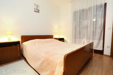 Family-friendly apartments with swimming pool Žrnovska Banja, Korčula - 4492