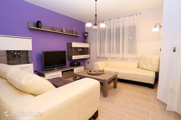 Family-friendly apartments with swimming pool Žrnovska Banja, Korčula - 4492
