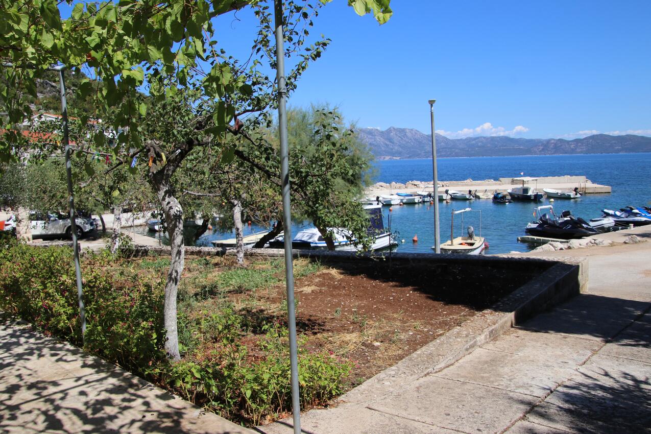 A-4515-c - Private accommodation - Apartments by the sea Cove Velika Prapratna, Pelješac