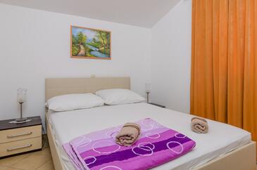 Apartments with parking space Žuljana, Pelješac - 4574
