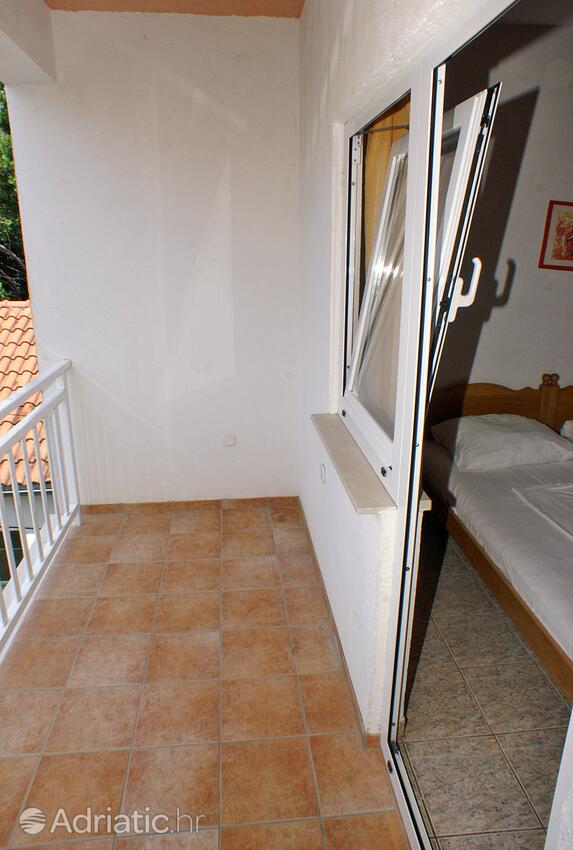 S-4576-a - Alloggi privati - Appartamenti e camere accanto al mare Zuljana, Sabbioncello - Pelješac