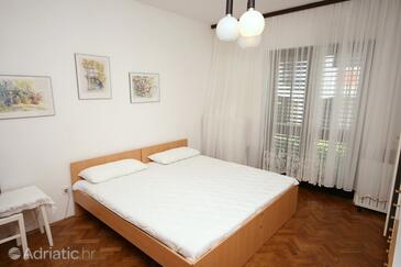 Holiday apartments Hvar - 4583