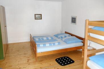 Apartments with parking space Jelsa, Hvar - 4589