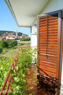 Apartments with parking space Jelsa, Hvar - 4590