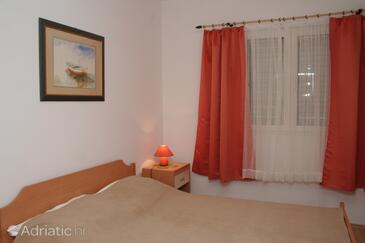 Apartments with parking space Hvar - 4593