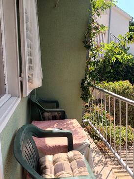 Apartments and rooms by the sea Jelsa, Hvar - 4602