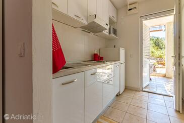 Apartments by the sea Cove Pokrivenik, Hvar - 4604