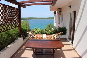 Ferienwohnungen mit Pool für Familien Jelsa, Hvar - 4608