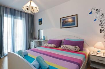 Апартаменти з паркуванням Хвар - Hvar - 4612