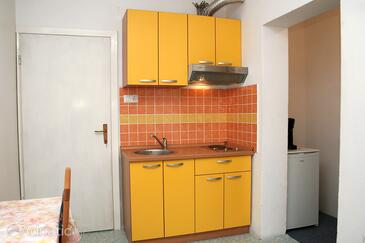 Apartments and rooms with parking space Hvar - 4613