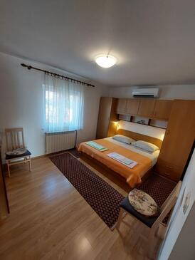 Apartmanok parkolóhellyel Vrboska, Hvar - 4634