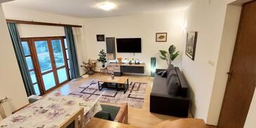 Stue Vrboska, Stue i overnattingstype apartment, kjæledyr tillatt jeg WiFi.