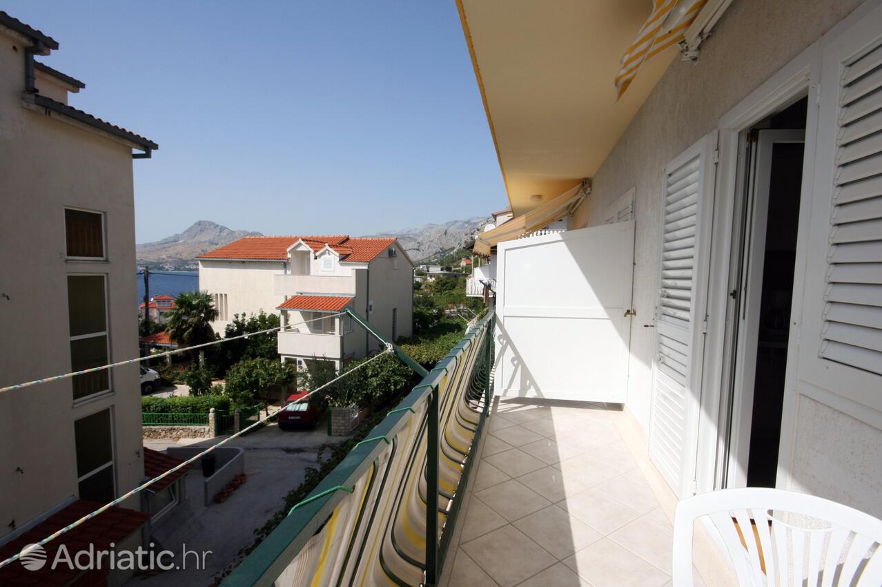 Apartments with parking space Nemira, Omiš - 4652