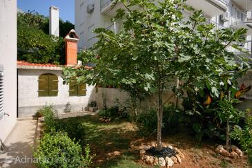 Apartments with parking space Nemira, Omiš - 4652