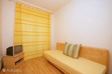 Apartments with WiFi Omiš - 4654