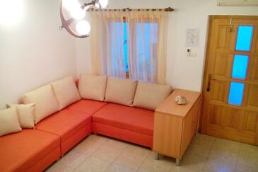 Ferienwohnungen mit Parkplatz Bol, Brac - 4658