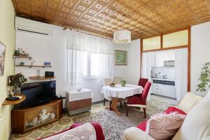 Apartament cu trei camere Brodarica, Sibenik (A-466-c)