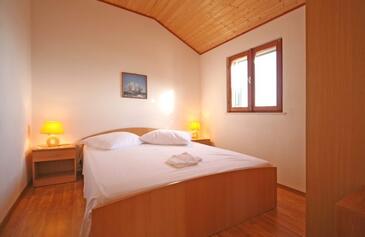 Holiday house with a parking space Bol, Brač - 4661