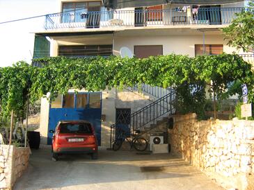 Appartamenti con parcheggio Bilo, Capocesto - Primošten - 4662 Adriatic.hr