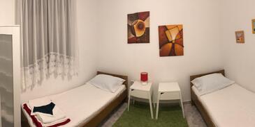 Apartmanok a tenger mellett Businci, Ciovo - 4668