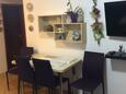 Bušinci, Salle à manger dans l’hébergement en type apartment, animaux acceptés et WiFi.