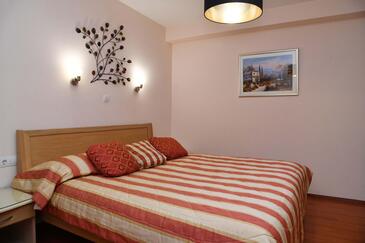 Apartments with parking space Dubrovnik - 4732