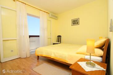 Apartments with parking space Dubrovnik - 4752