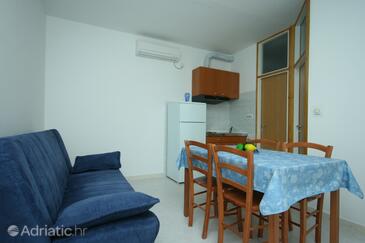 Apartments with parking space Dubrovnik - 4768