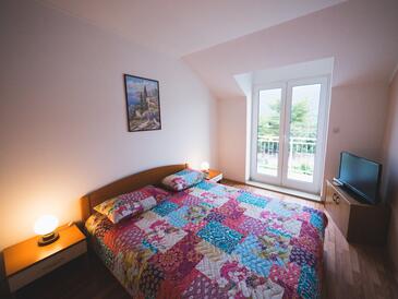 Apartmanok gyermekes családok részére Grebastica, Sibenik - 477