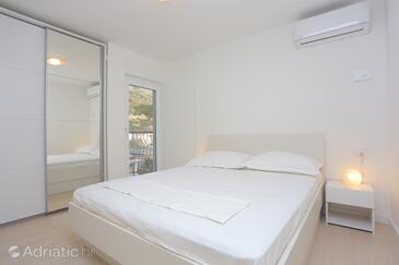 Apartments by the sea Duće, Omiš - 4795