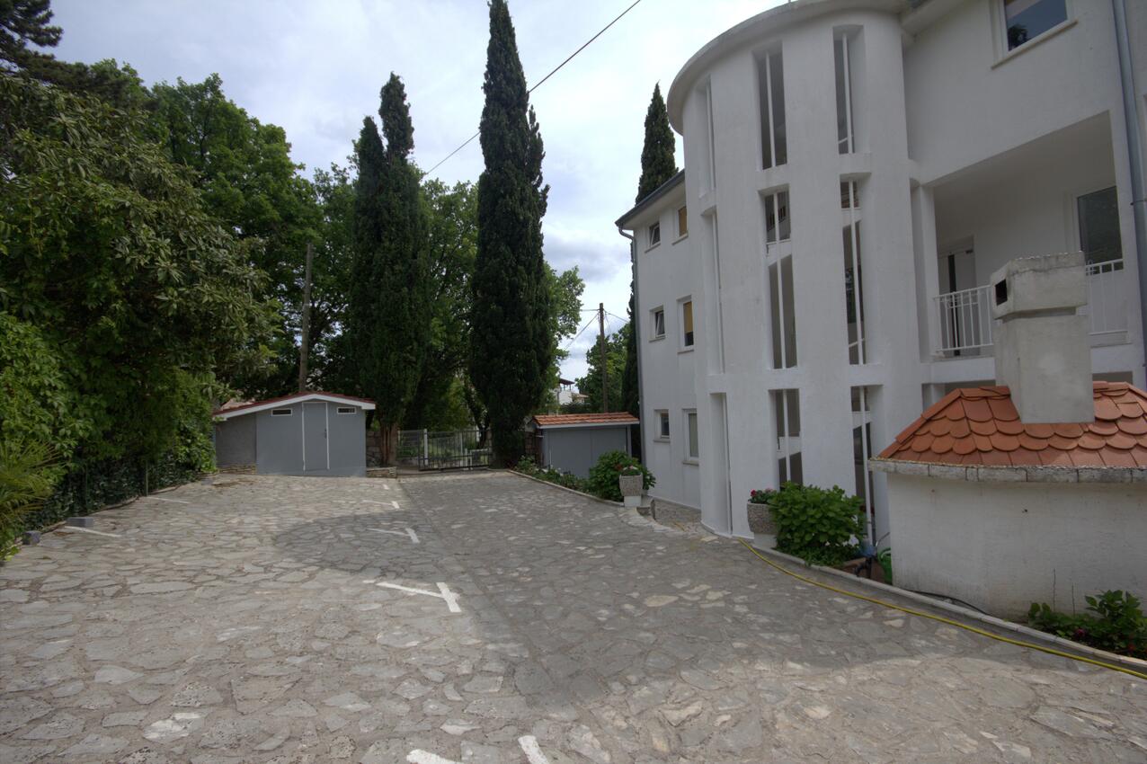 Parking lot - Apartments by the sea Selce, Crikvenica