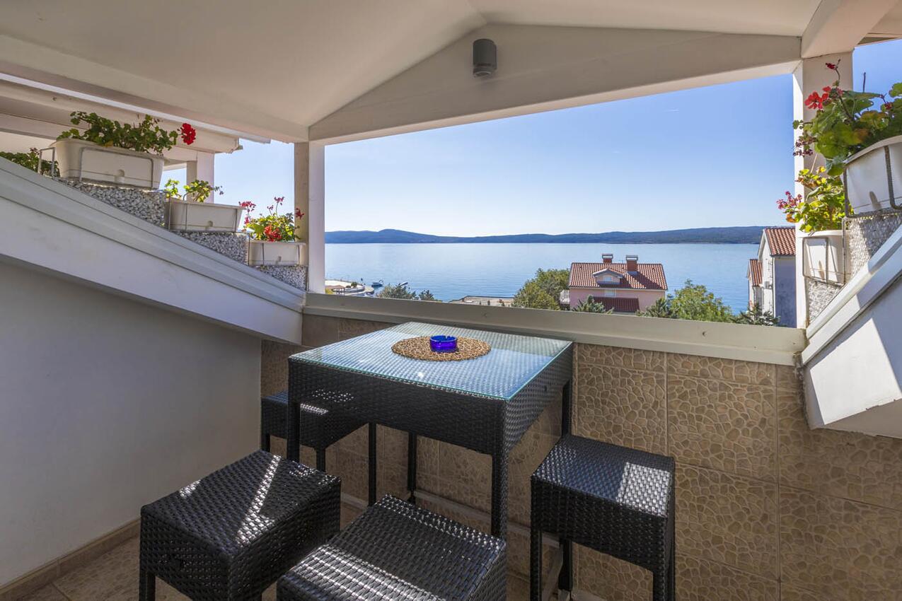 AS-4802-a - Privatni smještaj - Apartmani uz more Selce, Crikvenica