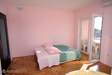 Apartmani uz more Bilo, Primošten - 4806