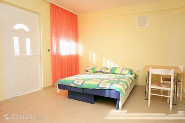 Apartmani uz more Bilo, Primošten - 4806