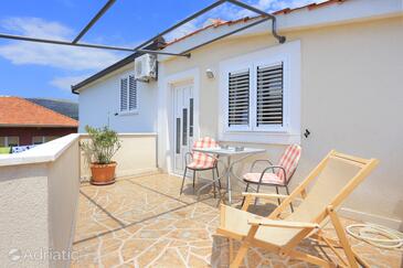 Ferienwohnungen und Zimmer mit Parklplatz Trogir - 4814