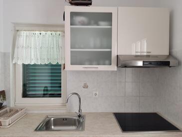 Apartments by the sea Pisak, Omiš - 4815