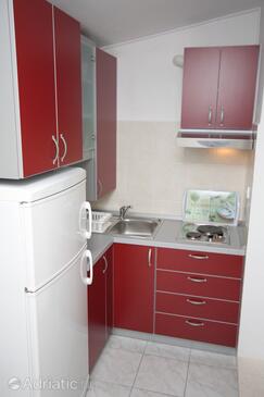 Apartmani uz more Pisak, Omiš - 4815