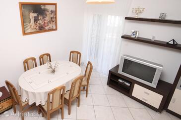 Apartamente lângă mare Pisak, Omis - 4815