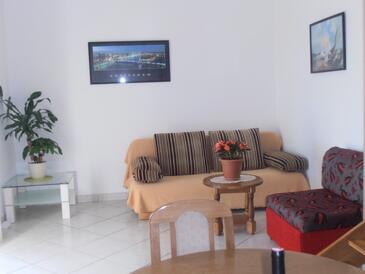 Apartments by the sea Pisak, Omiš - 4815