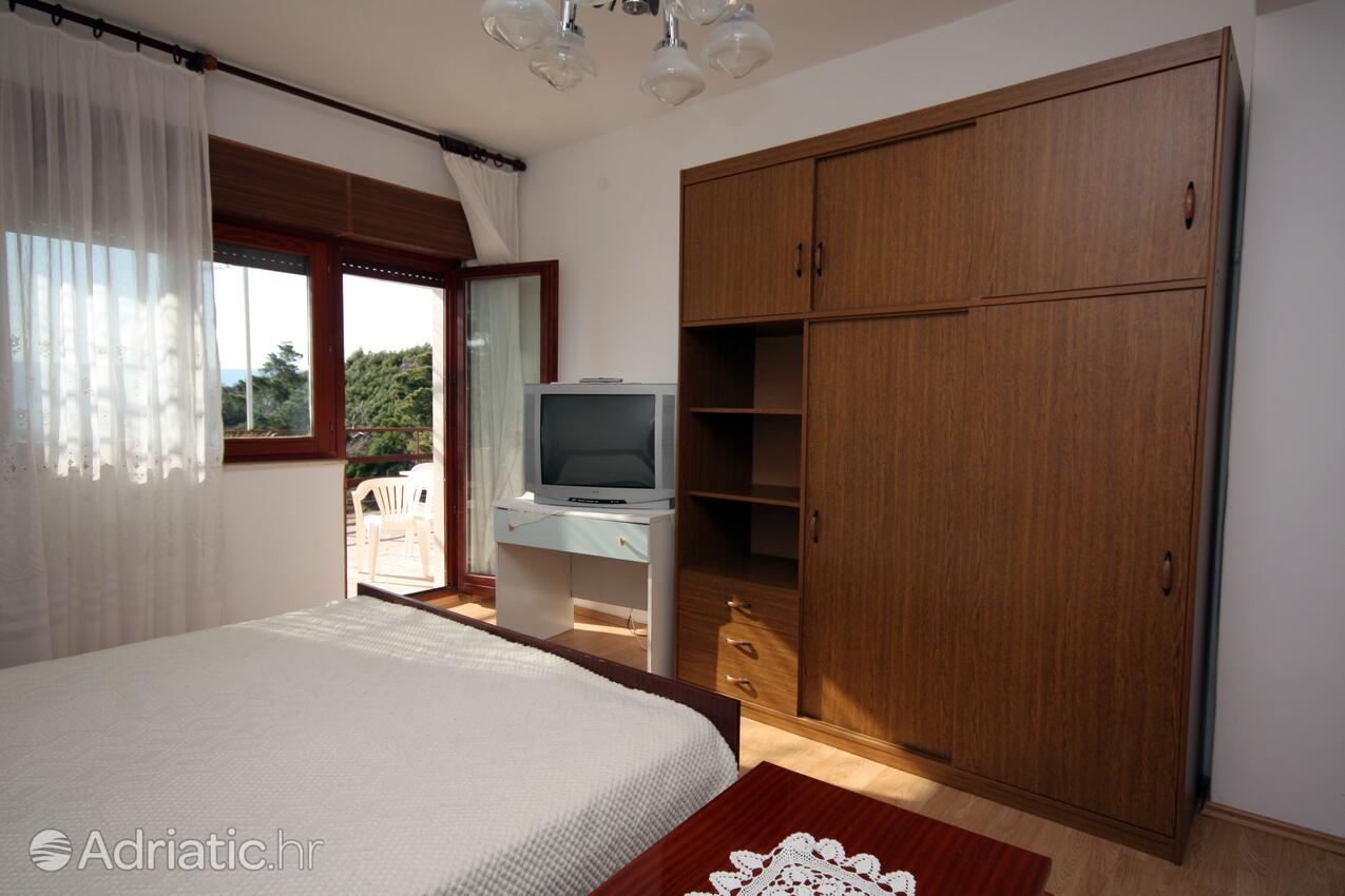 A-4819-a - Private accommodation - Apartments with a parking space Lokva Rogoznica, Omiš