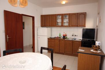 Appartamenti con parcheggio Lokva Rogoznica, Almissa - Omiš - 4819