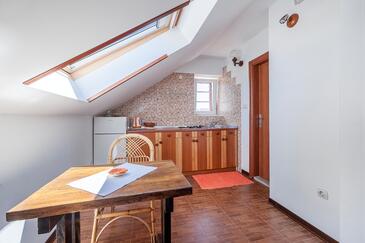 Apartamentos junto al mar Primosten - 4824