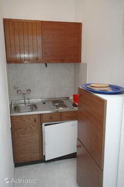 Apartments by the sea Sumpetar, Omiš - 4827