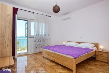 Family friendly seaside apartments Brodarica, Šibenik - 4833