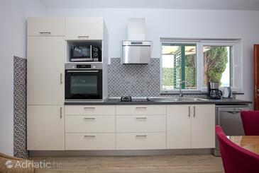 Family friendly seaside apartments Brodarica, Šibenik - 4833