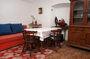 Apartments with terrace Omiš, Central Dalmatia