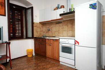 Apartments with terrace Omiš, Central Dalmatia