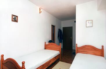 Apartments with terrace Omiš, Central Dalmatia