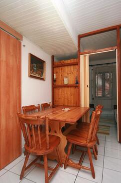 Apartments with terrace Omiš, Central Dalmatia